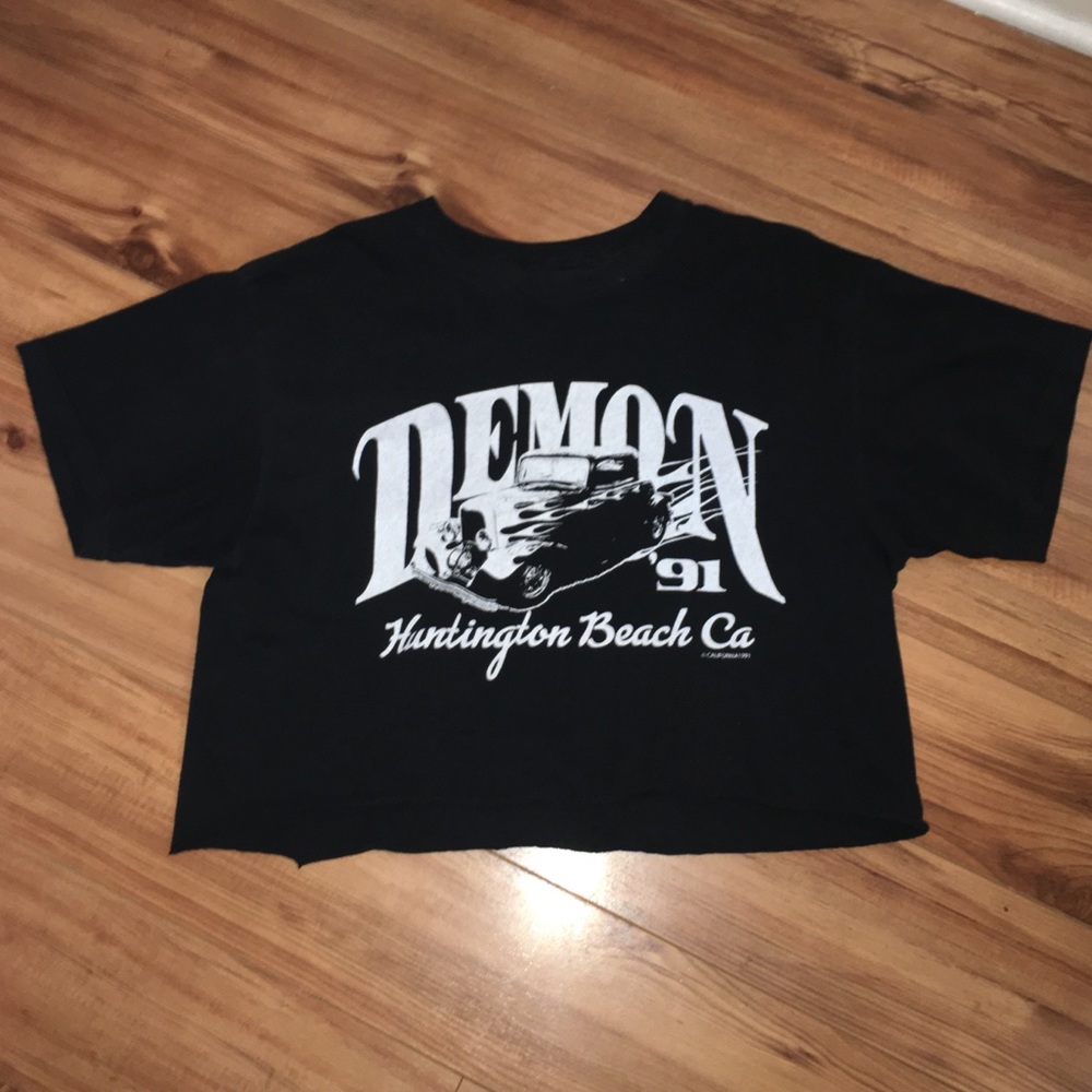 Cropped Demon shirt